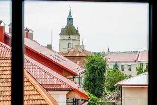Мини-отель Old Town Гостевой Дом Каменец-Подольский Трехместный номер-27